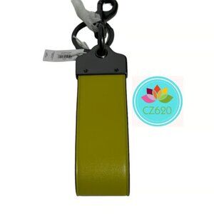 NWT Coach Large Leather Loop Handbag Charm Keyfob in Key Lime in packaging